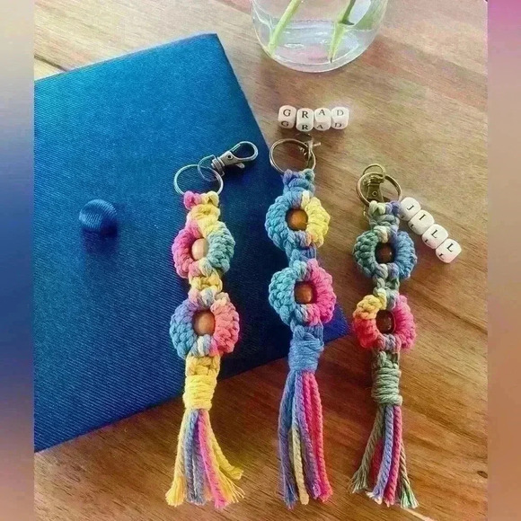 Rainbow flower keycharms - Picture 1 of 5